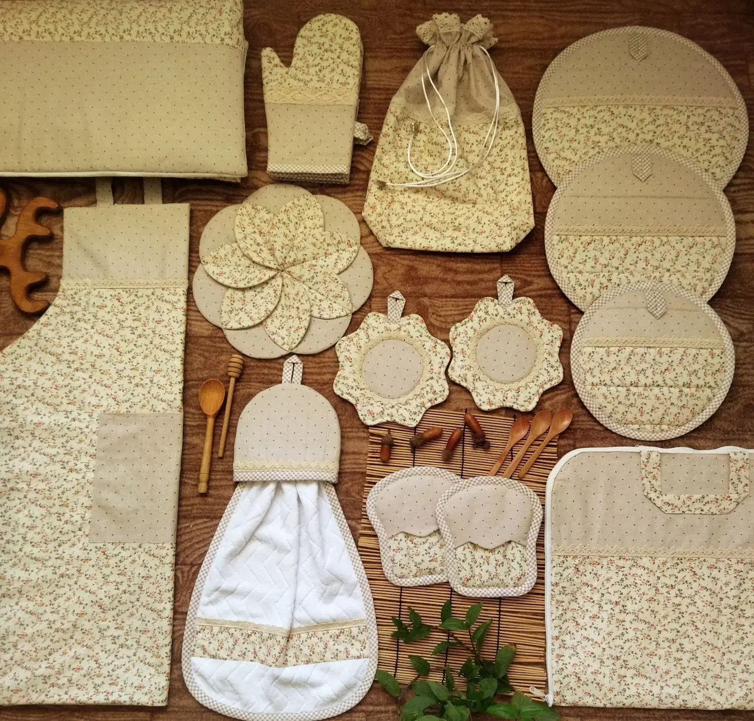 سرویس آشپزخانه آماده ی فروش با پارچه کتان نخ ترک|سفره، حوله، دستمال آشپزخانه|قیدار, |دیوار