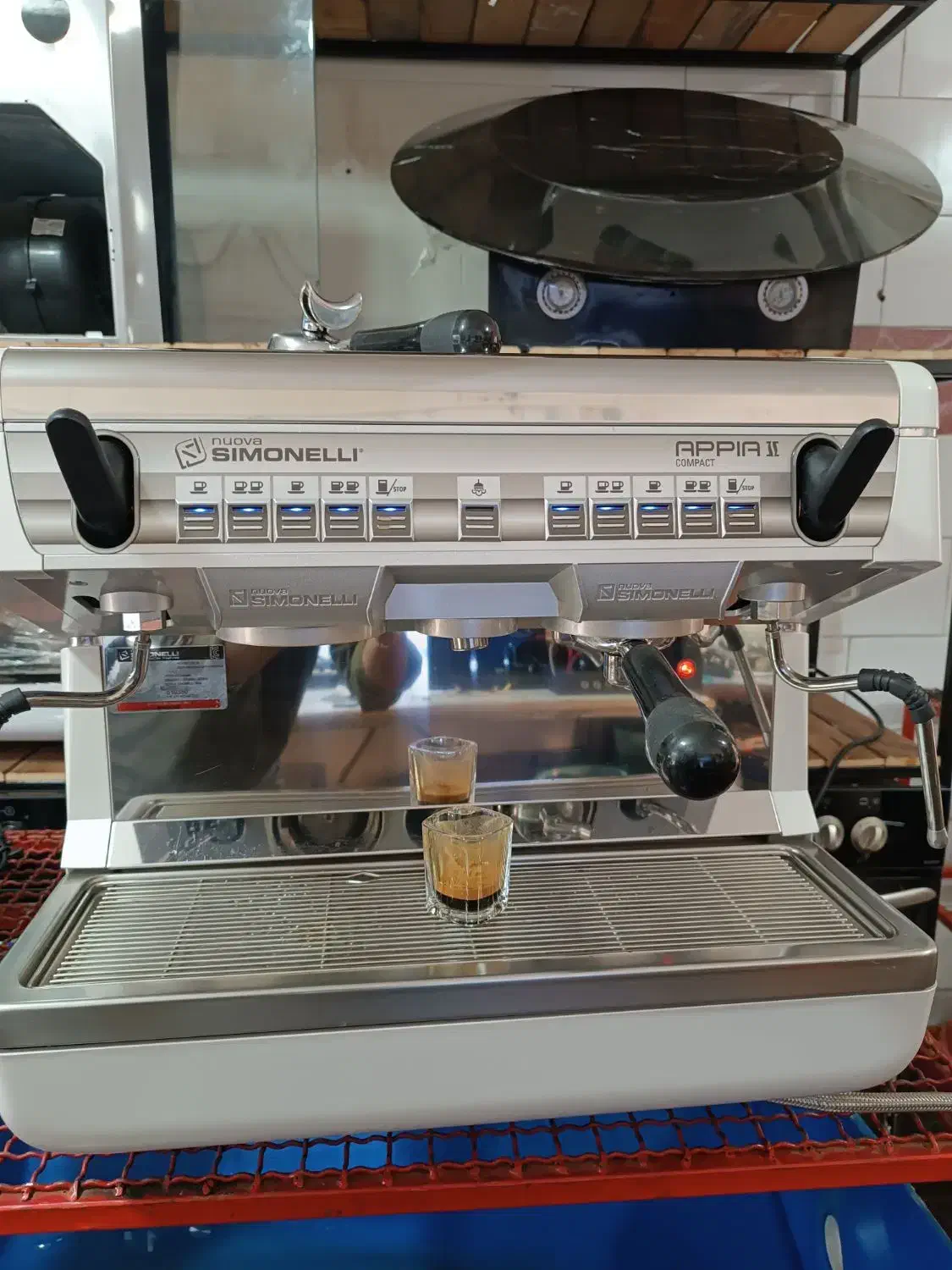 فروش اسپرسوساز سیمونلی آپیا2 کامپک در حد نو|کافیشاپ و رستوران|اهواز, شهرک دانشگاه|دیوار