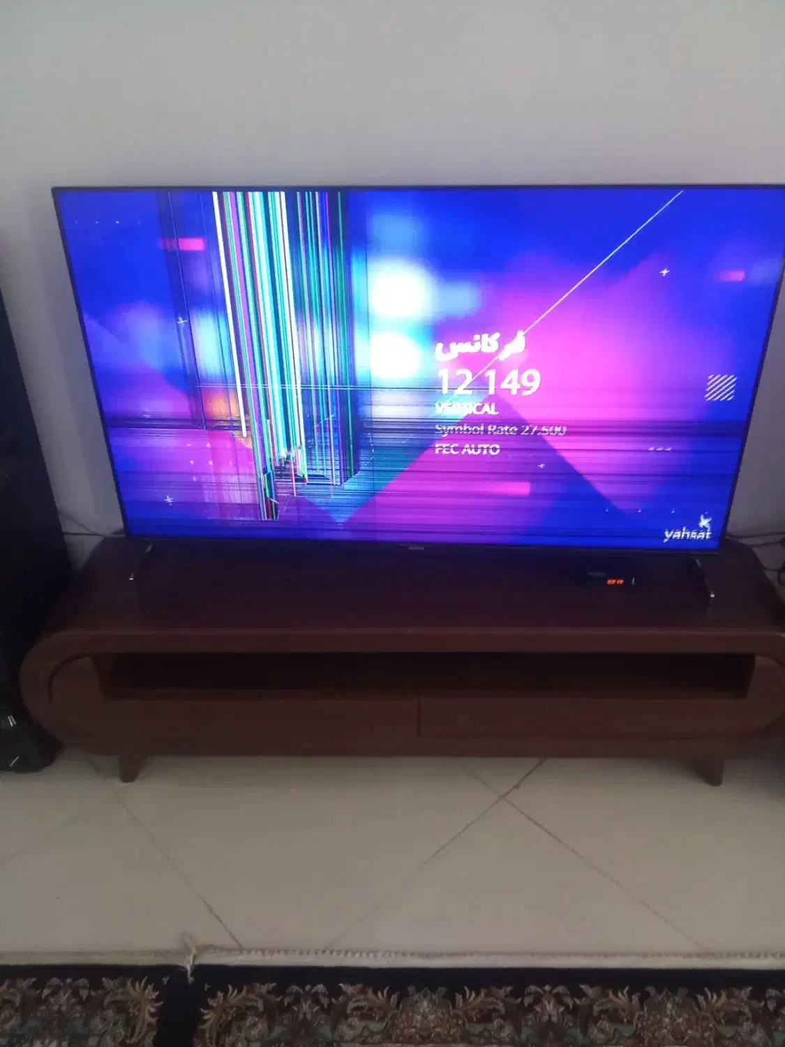 ایواصفحه شکسته 55|تلویزیون و پروژکتور|اسلام‌شهر, شهرک سعیدیه|دیوار