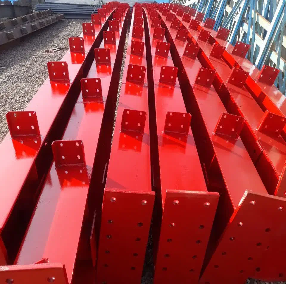 طراحی و ساخت انواع سوله و اسکلت|خدمات پیشه و مهارت|ساوه, |دیوار