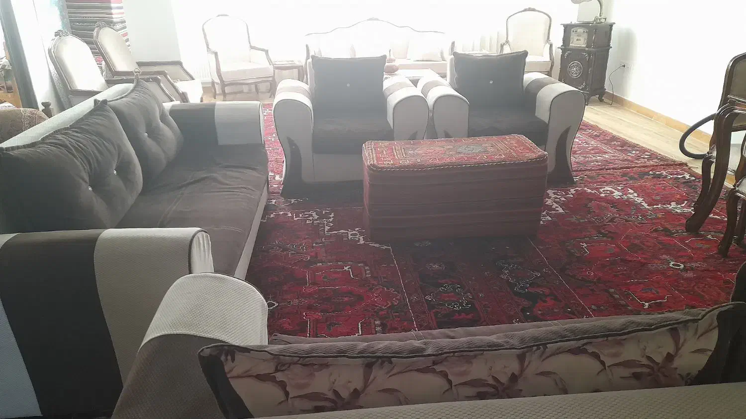 مبل راحتی ۸ نفره سازه آهنی بسیار محکم|مبلمان خانگی و میز عسلی|اهر, |دیوار