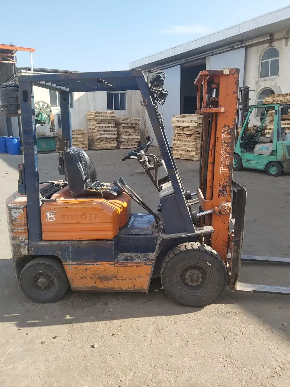 لیفتراک ۱.۵ تن تویوتا مدل ۲۰۰۳|خودرو سنگین|میاندوآب, |دیوار