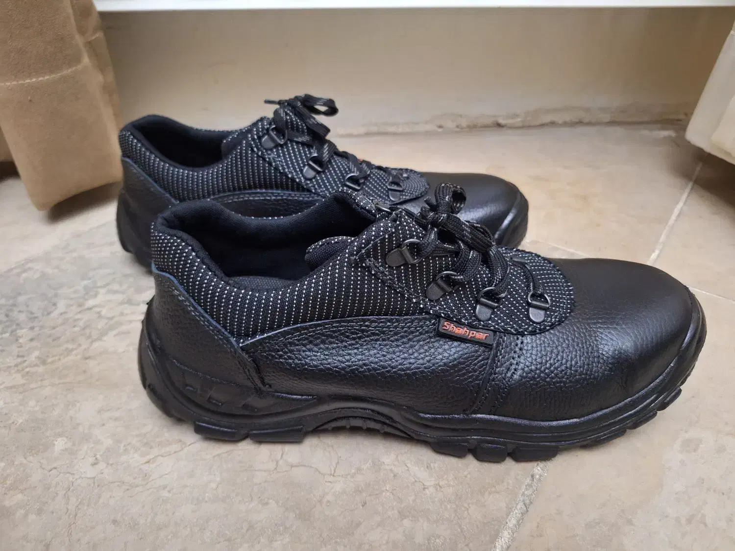 کفش کار‌|کیف، کفش، کمربند|محمدشهر, عباس آباد|دیوار