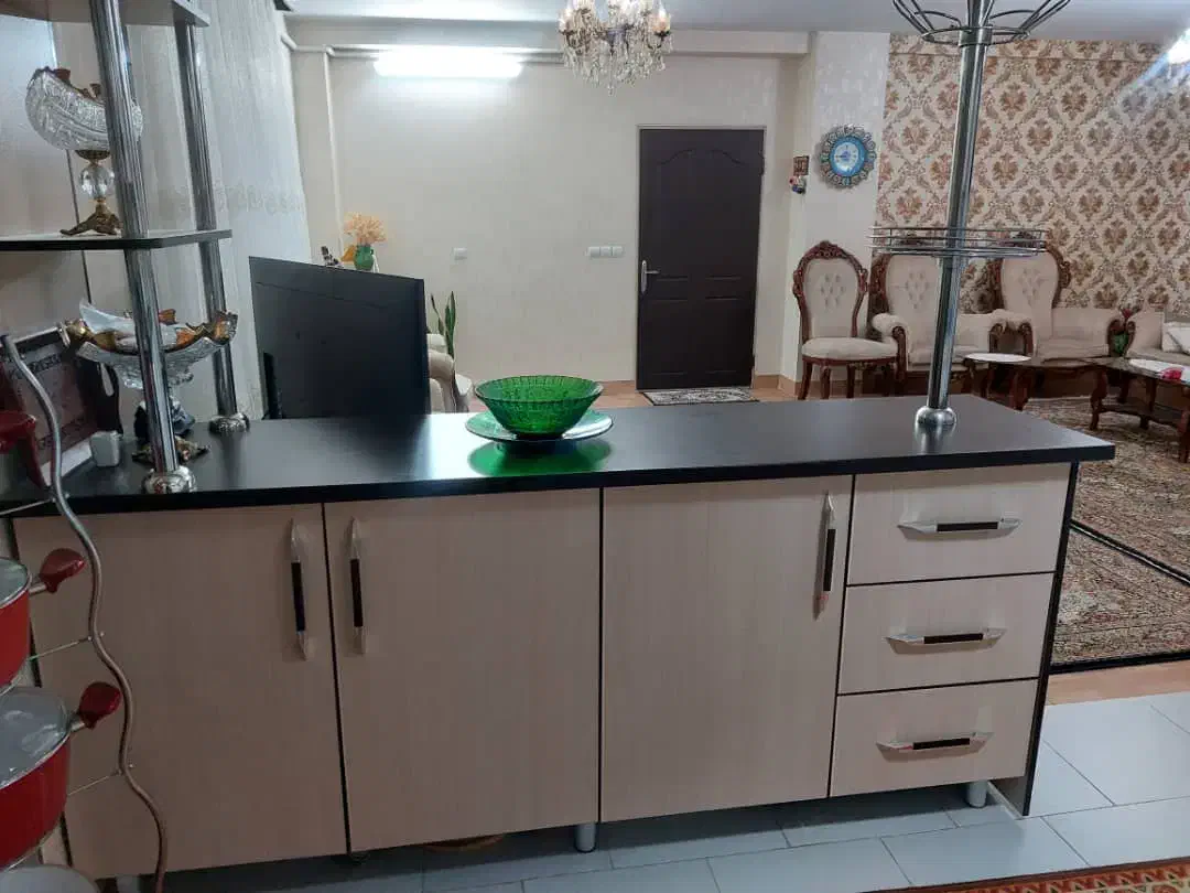 کابینت ام دی اف سالم و تمیز،هود سالم ،سینک|کتابخانه، شلف، قفسه‌های دیواری|قزوین, |دیوار