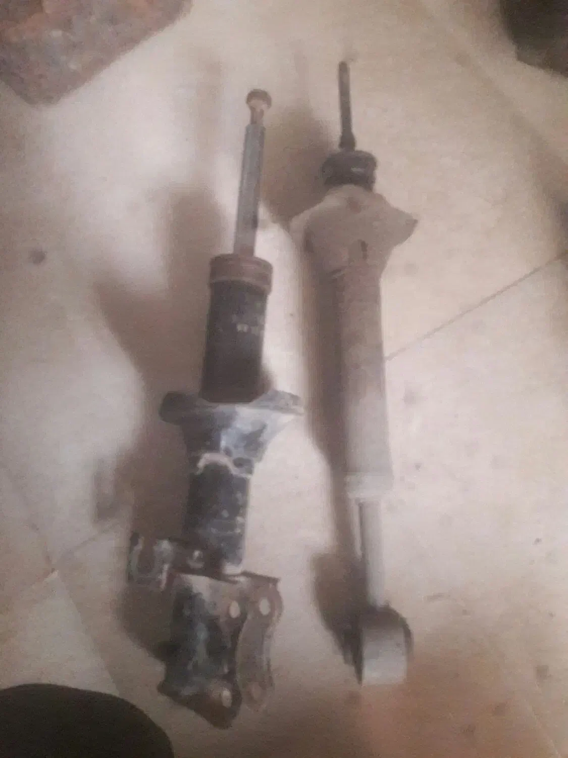 ۳عددتوپی چرخ جلو پرایدو یک عد کمک جلو|قطعات یدکی و لوازم جانبی|پارسآباد, |دیوار