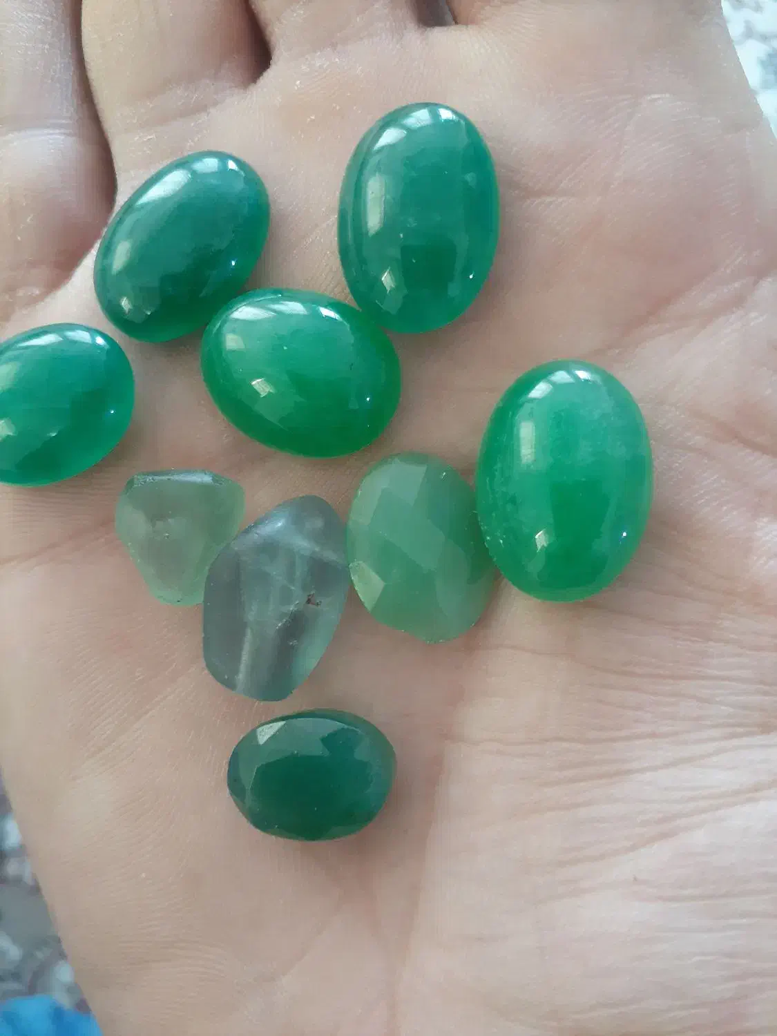 نگین سبز خوش رنگ|جواهرات|قم, شهرک قدس|دیوار