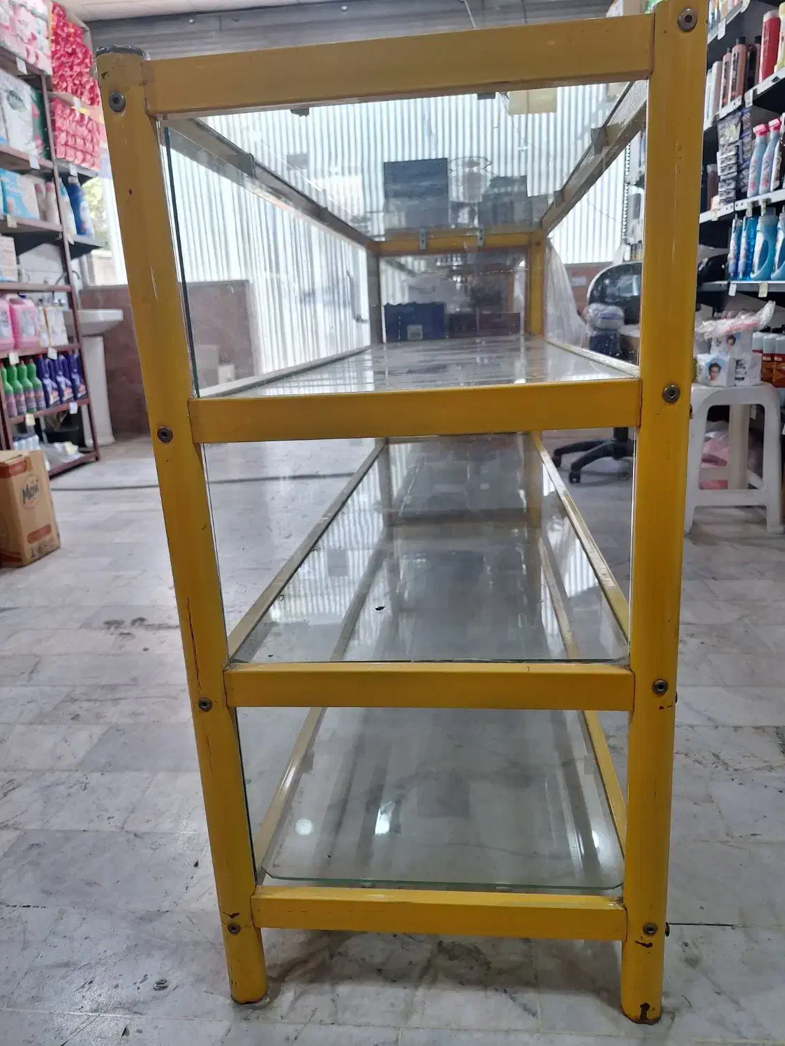 فروش فوری ویترین سالم|فروشگاه و مغازه|کرج, ساسانی (قلمستان)|دیوار