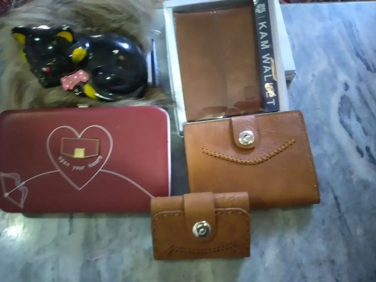 کیف و عابر|کیف، کفش، کمربند|نکا, |دیوار