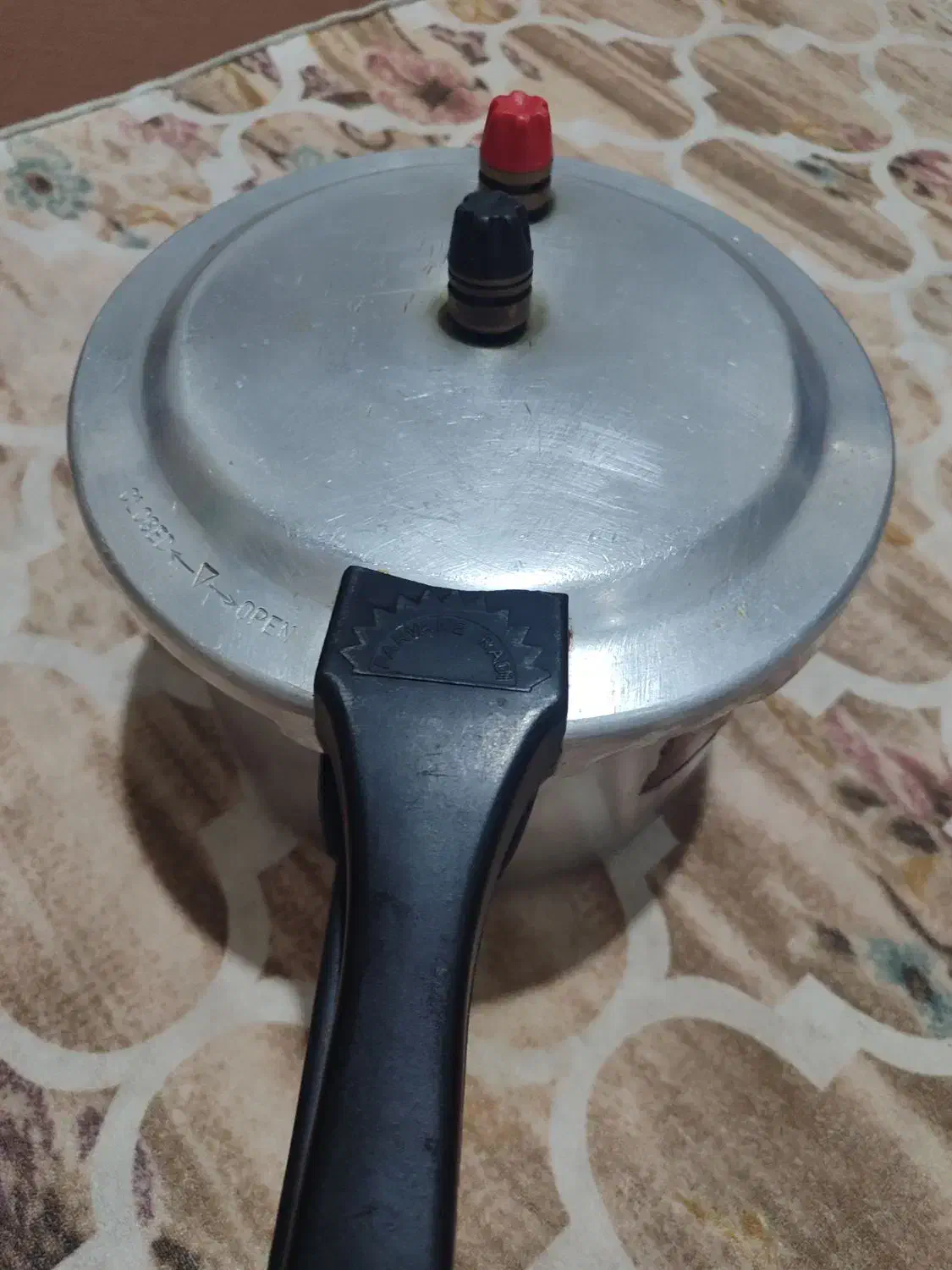 زود پز ۷لیتر سالم|ظروف پخت‌وپز|شهرضا, |دیوار