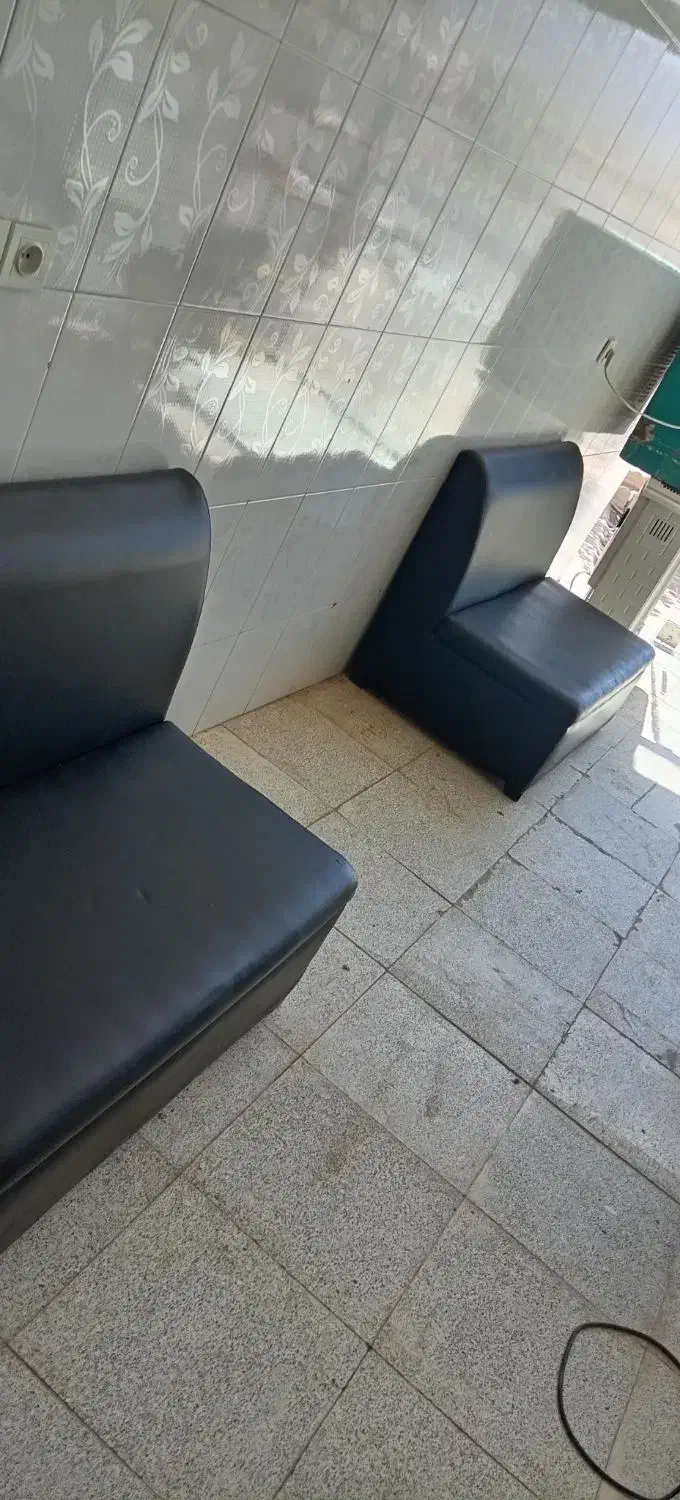 دکور شیک با لوازم آرایشگاه|آرایشگاه و سالنهای زیبایی|جلگه رخ, |دیوار