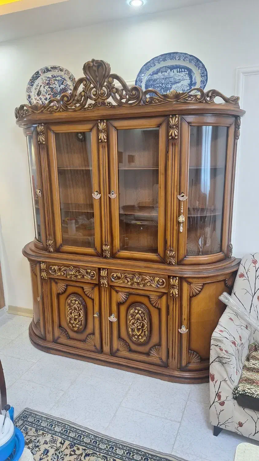 بوفه چوبی دسته دوم|بوفه، ویترین، کنسول|پردیس, فاز ۸|دیوار