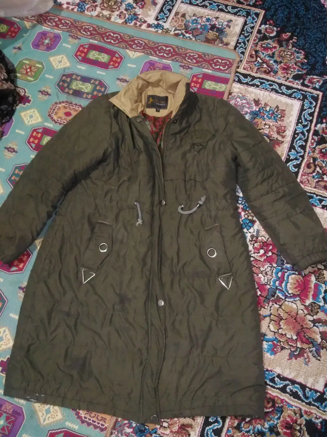 لباس درحدنو|لباس|تربت‌حیدریه, ترمینال|دیوار