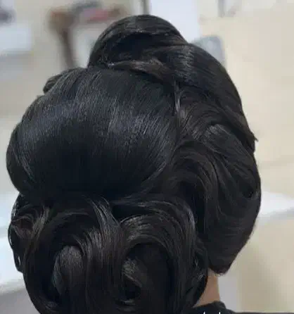 سالن زیبایی بانو بنفشه خواه با ۲۷ سال سابقه کاری.|خدمات آرایشگری و زیبایی|قم, انصارالحسین|دیوار