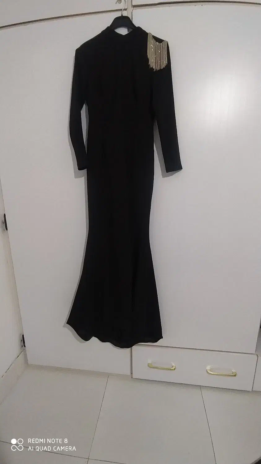 لباس مجلسی|لباس|قم, شهر قائم|دیوار