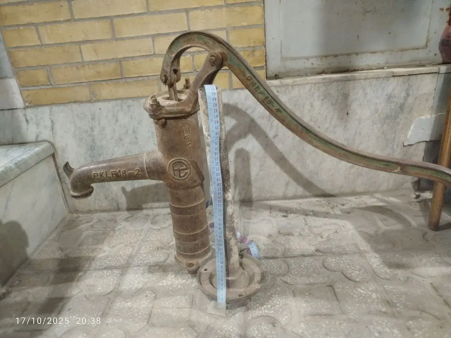 تلمبه قدیمی|کلکسیون اشیاء عتیقه|مهریز, |دیوار