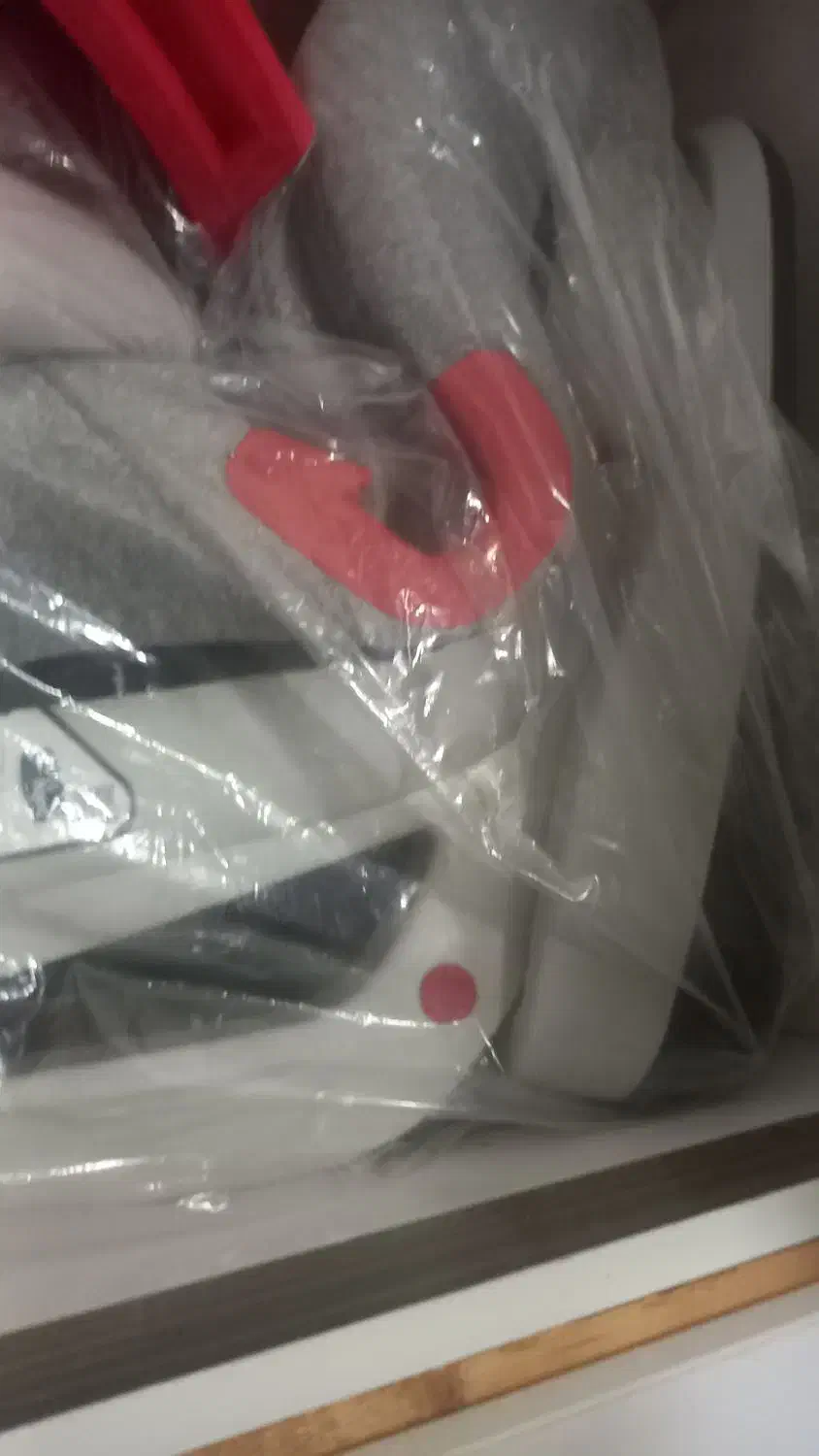 صندلی ماشین نو|تخت و صندلی بچه|لاهیجان, شقایق|دیوار