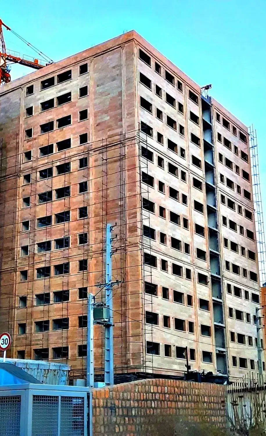 آپارتمان دو خواب بر بلوار دانش تک بلوک|فروش آپارتمان|صدرا-فارس, فاز ۱|دیوار