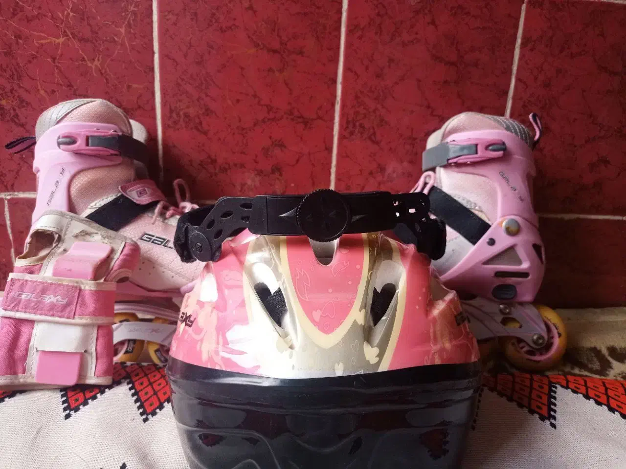 اسکیت همراه با کلاه مارک گلکسی|دوچرخه، اسکیت، اسکوتر|گرگان, |دیوار