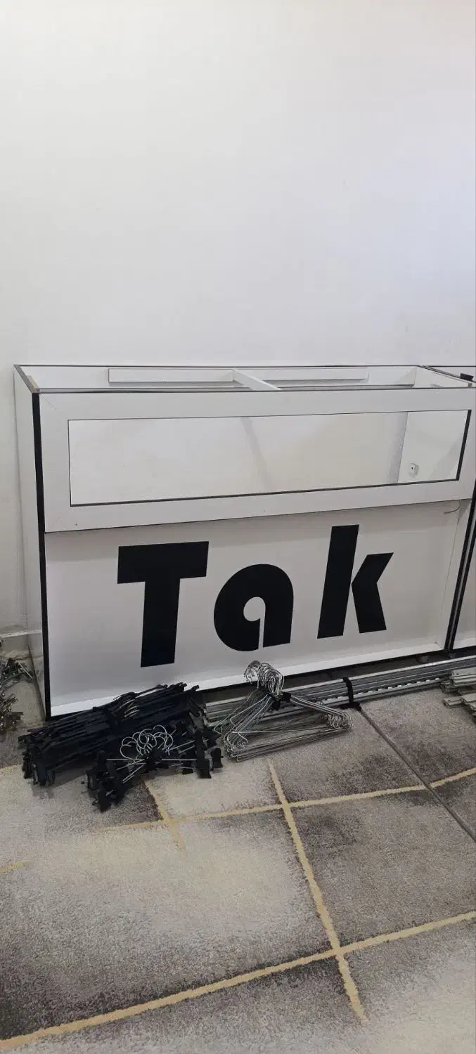 فروش ویترین مغازه  ام دی آف و لوازمات|فروشگاه و مغازه|الشتر, |دیوار