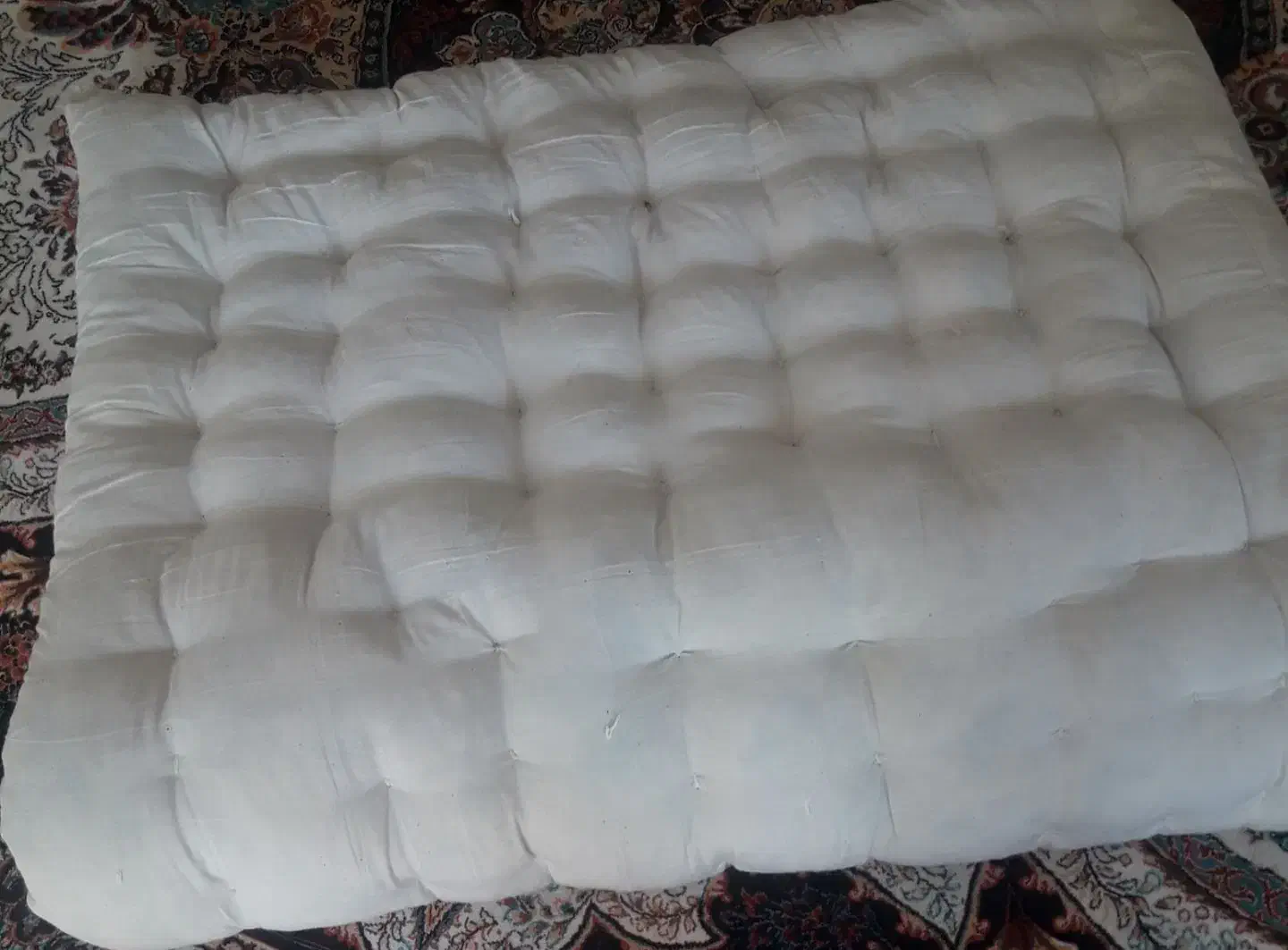 لحاف وتشک|رختخواب، بالش، پتو|اهر, |دیوار