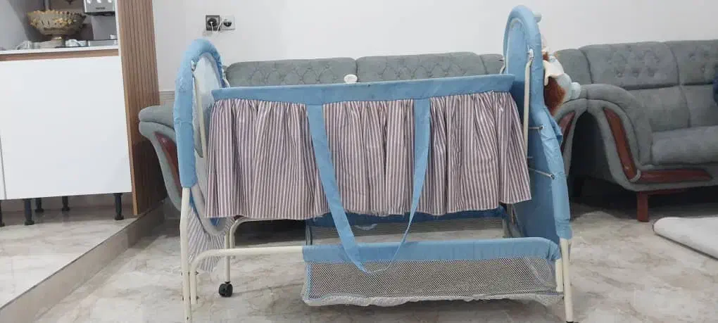 گهواره|تخت و صندلی بچه|پلدختر, |دیوار