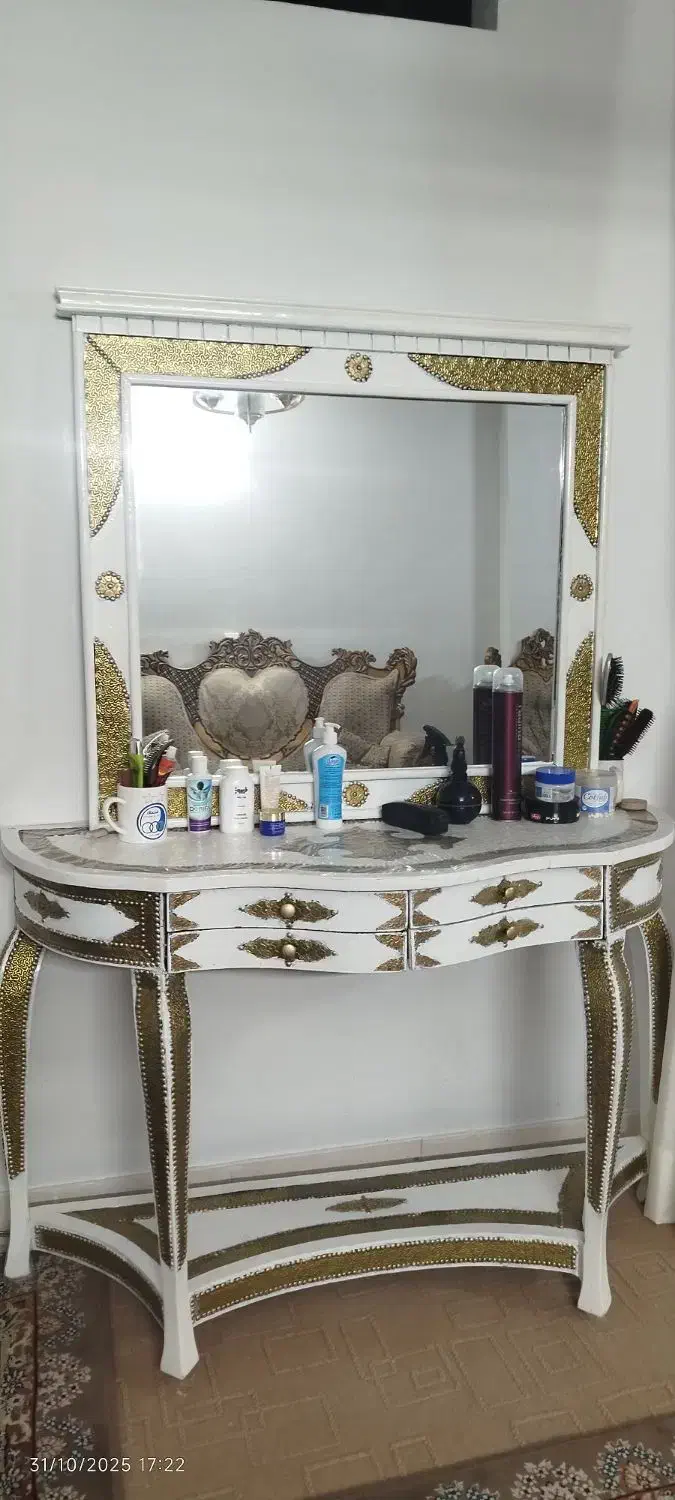 اینه کنسول|مبلمان خانگی و میز عسلی|مشهد, یاس|دیوار