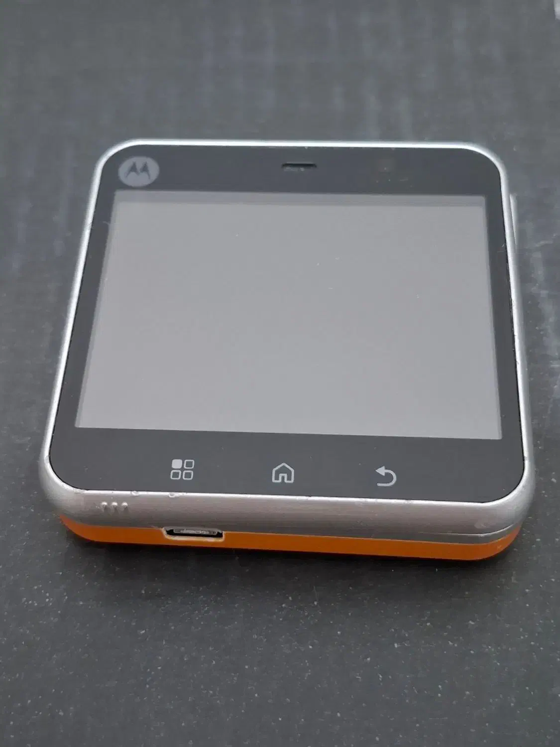 گوشی موتورولا کلکسیونی flip oute|موبایل|تهران, استاد معین|دیوار