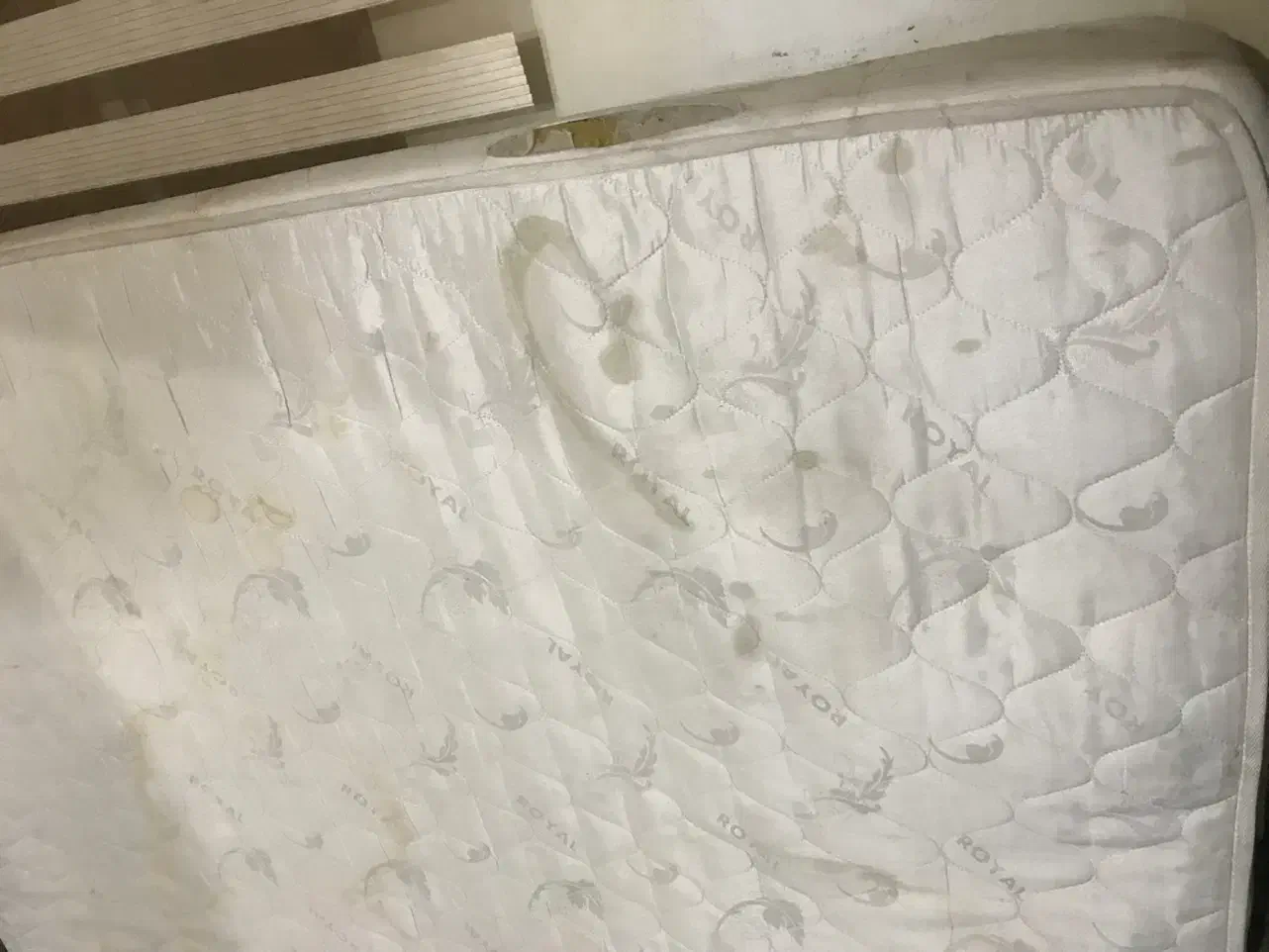 تشک تخت دونفره|تشک تختخواب|بومهن, |دیوار