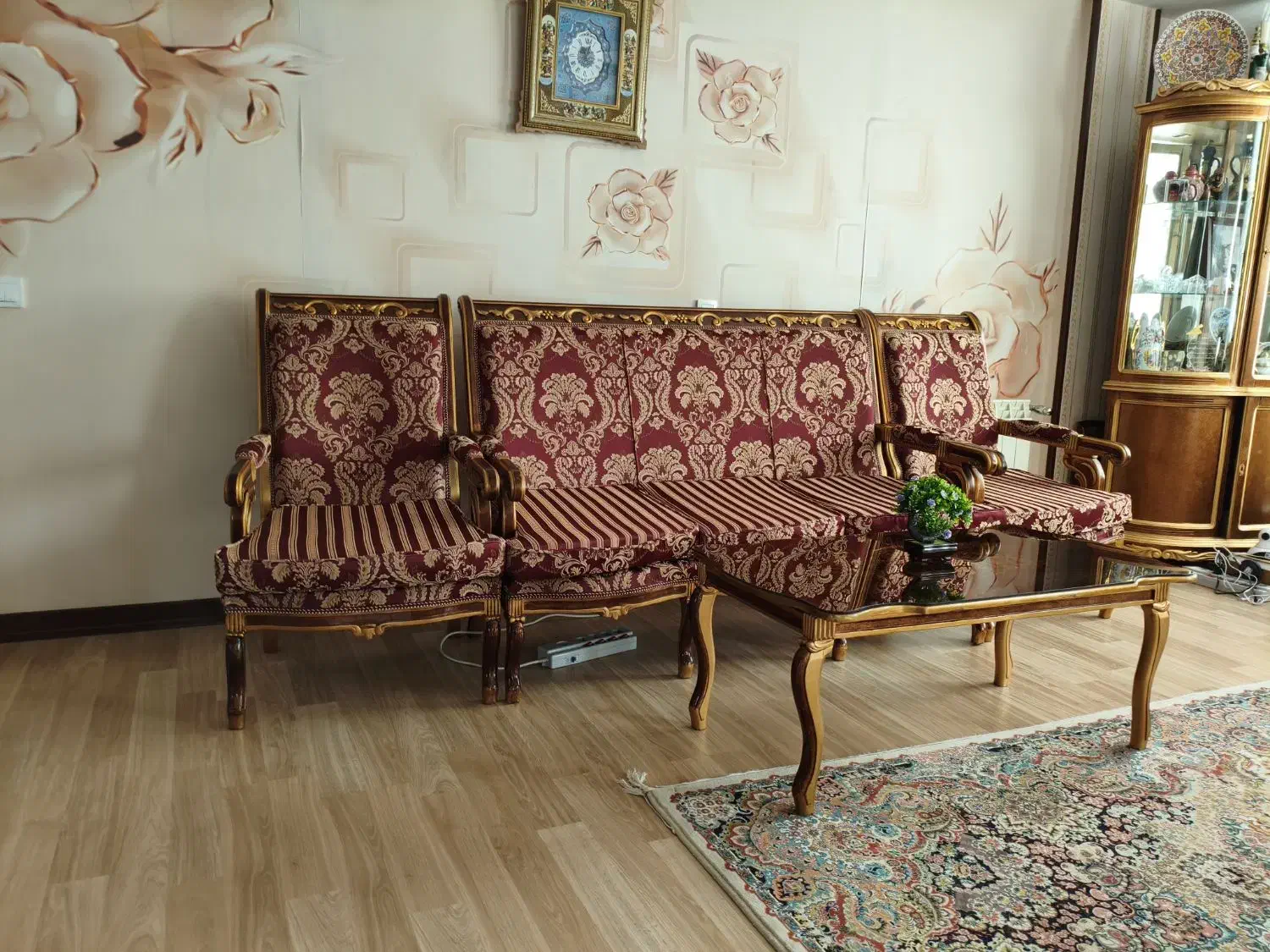 مبل|مبلمان خانگی و میز عسلی|پردیس, فاز ۴|دیوار