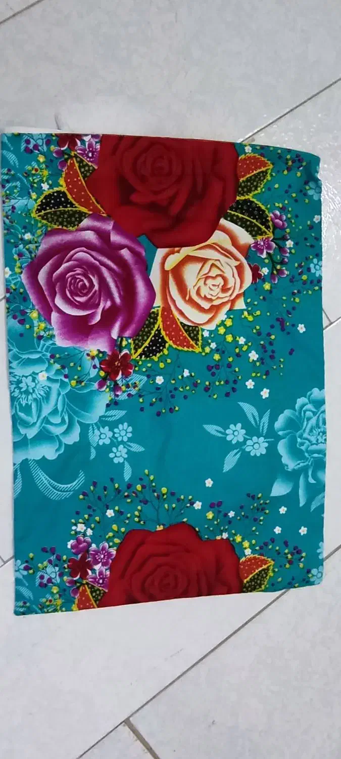 روبالشتی|رختخواب، بالش، پتو|داران, |دیوار