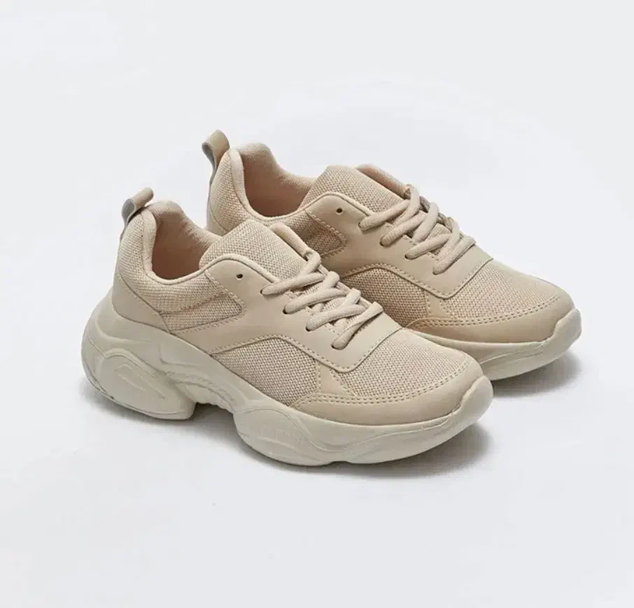 کتونی ال سی سایز ۴۰ (نو)|کیف، کفش، کمربند|تهران, شهران شمالی|دیوار