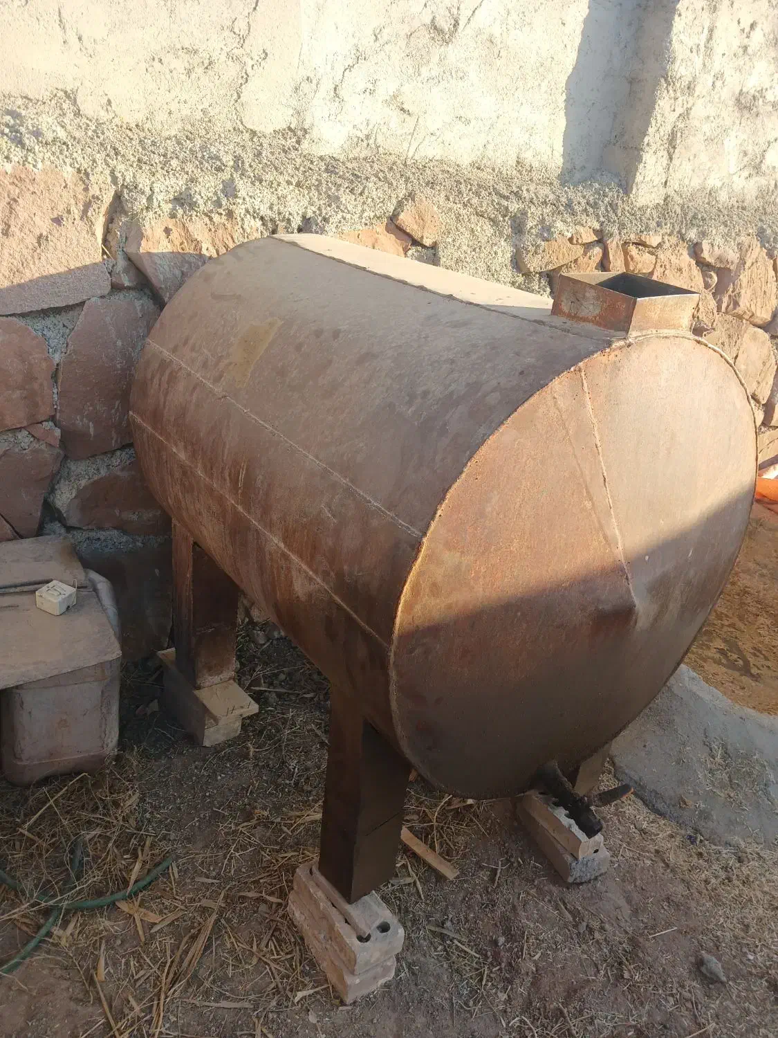 تانکر|مصالح و تجهیزات ساختمان|عطاملک, |دیوار