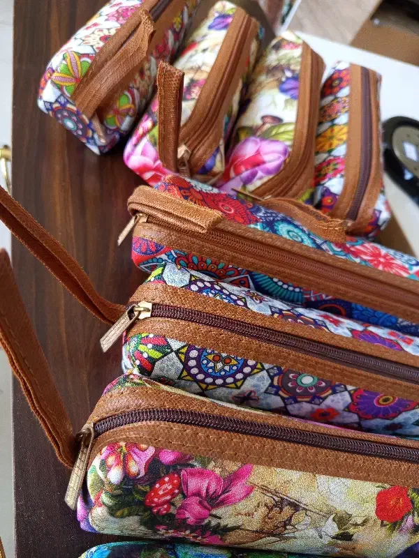 جامدادی یا کیف لوازم آرایشی|لوازم التحریر|مرند, |دیوار