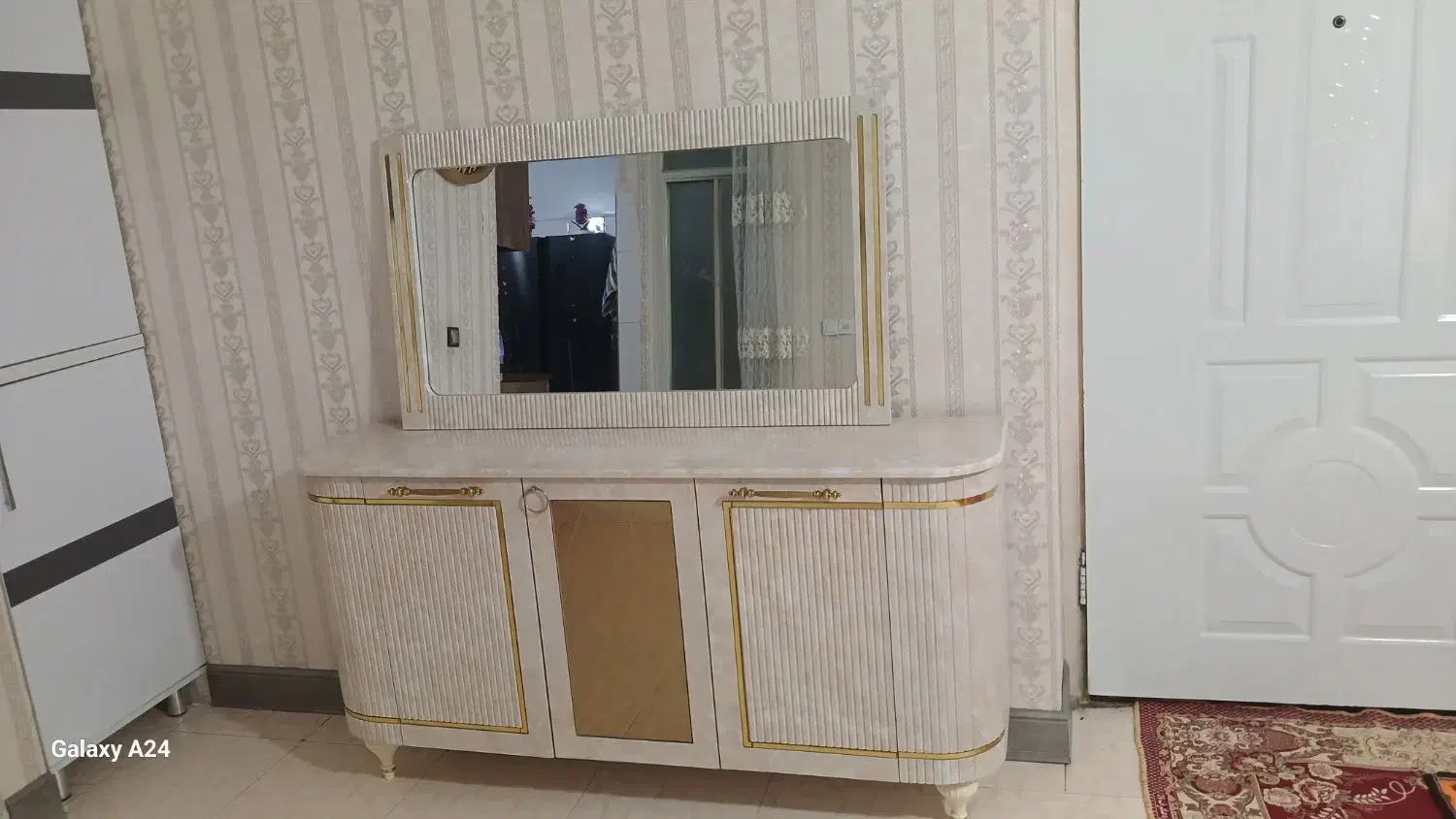 آینه کُنسول|بوفه، ویترین، کنسول|کرج, خرمدشت|دیوار