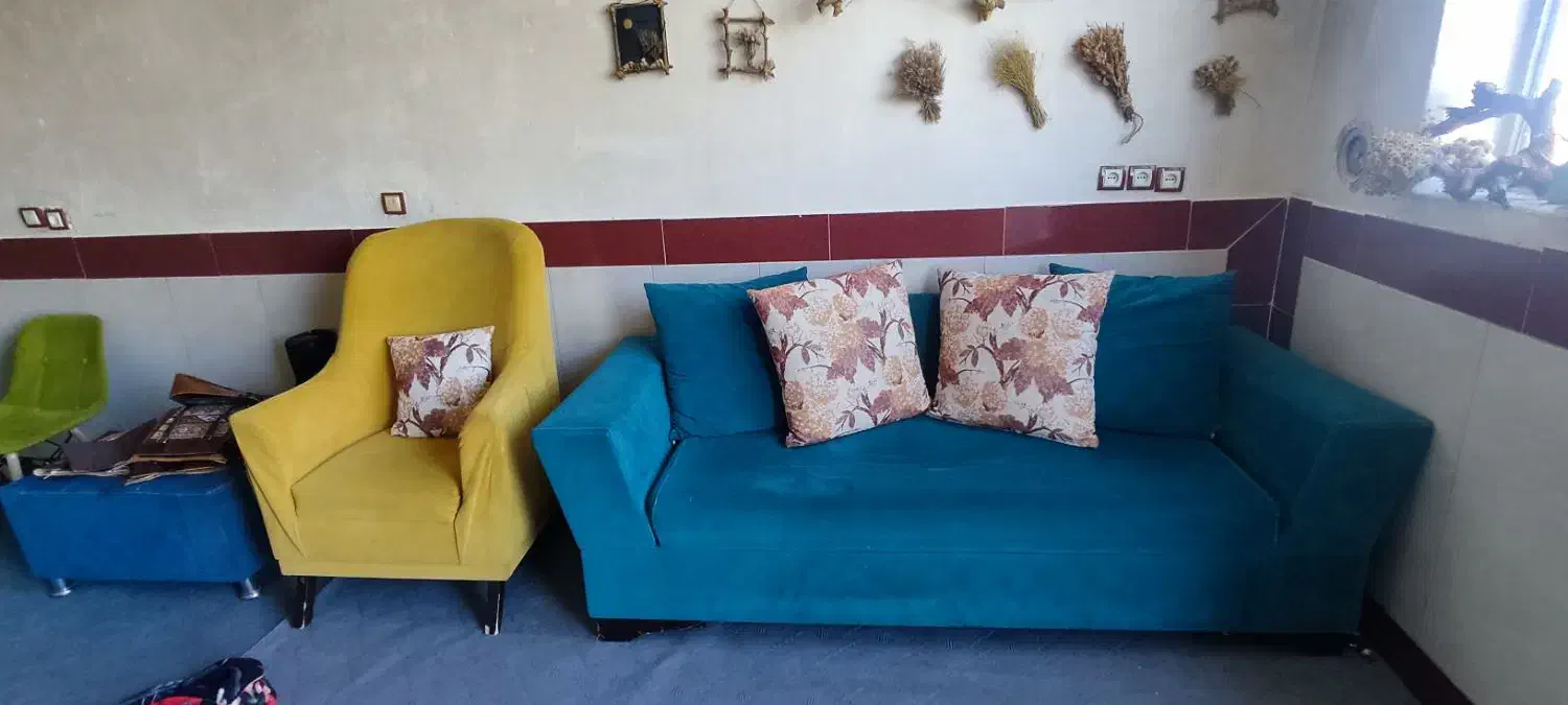 مبل هشت نفره|مبلمان خانگی و میز عسلی|شیراز, باجگاه|دیوار