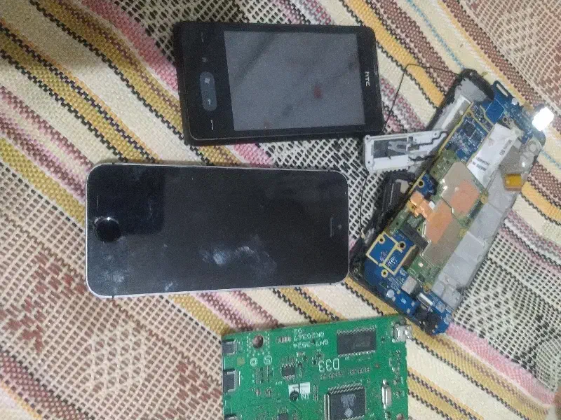 گوشی خراب و قطعات جانبی|موبایل|اصفهان, الهیه|دیوار