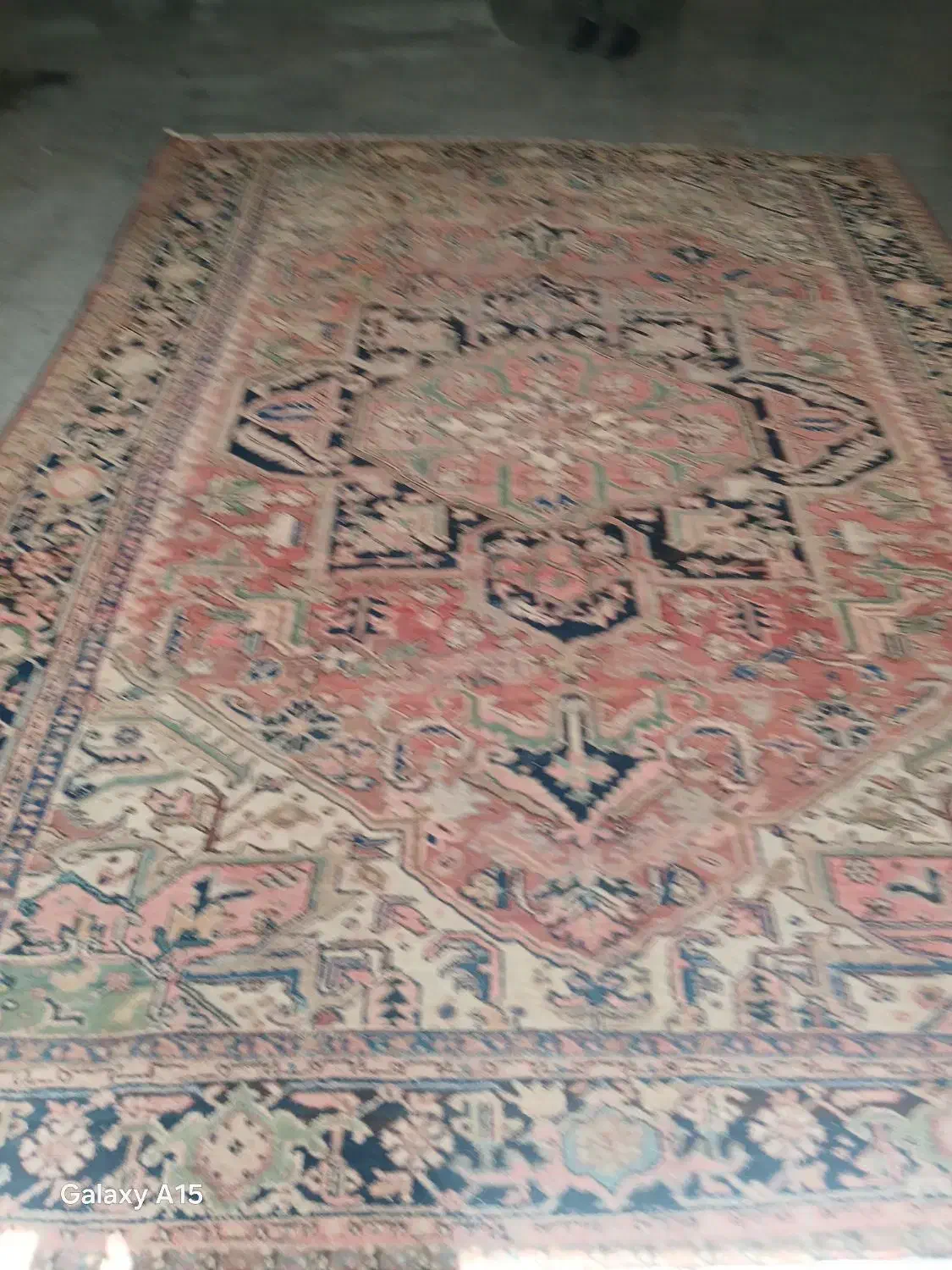 قالی‌ ۱۰متری کهنه‌ و ذاتی|فرش|تهران, آذری|دیوار