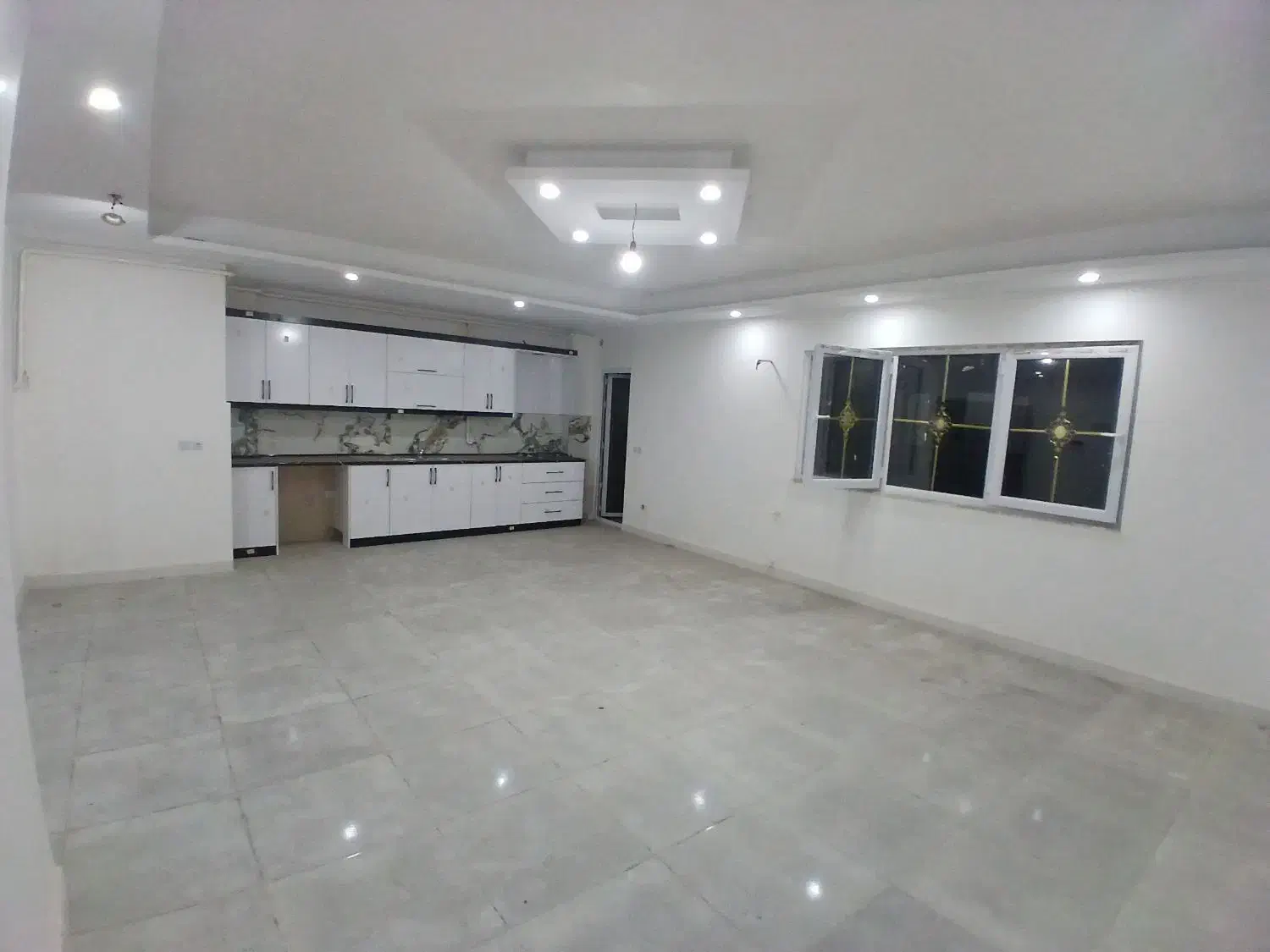 فروش واحد ۹۴ متری نو ساخت مرکز شهر|فروش آپارتمان|صومعهسرا, |دیوار