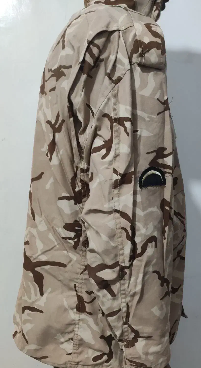 اورکت نظامی در حد نو سالم|لباس|صابری, |دیوار