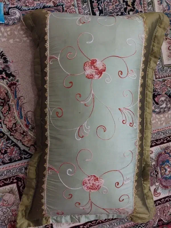 روبالشتی|رختخواب، بالش، پتو|فیروزآباد (لرستان), |دیوار