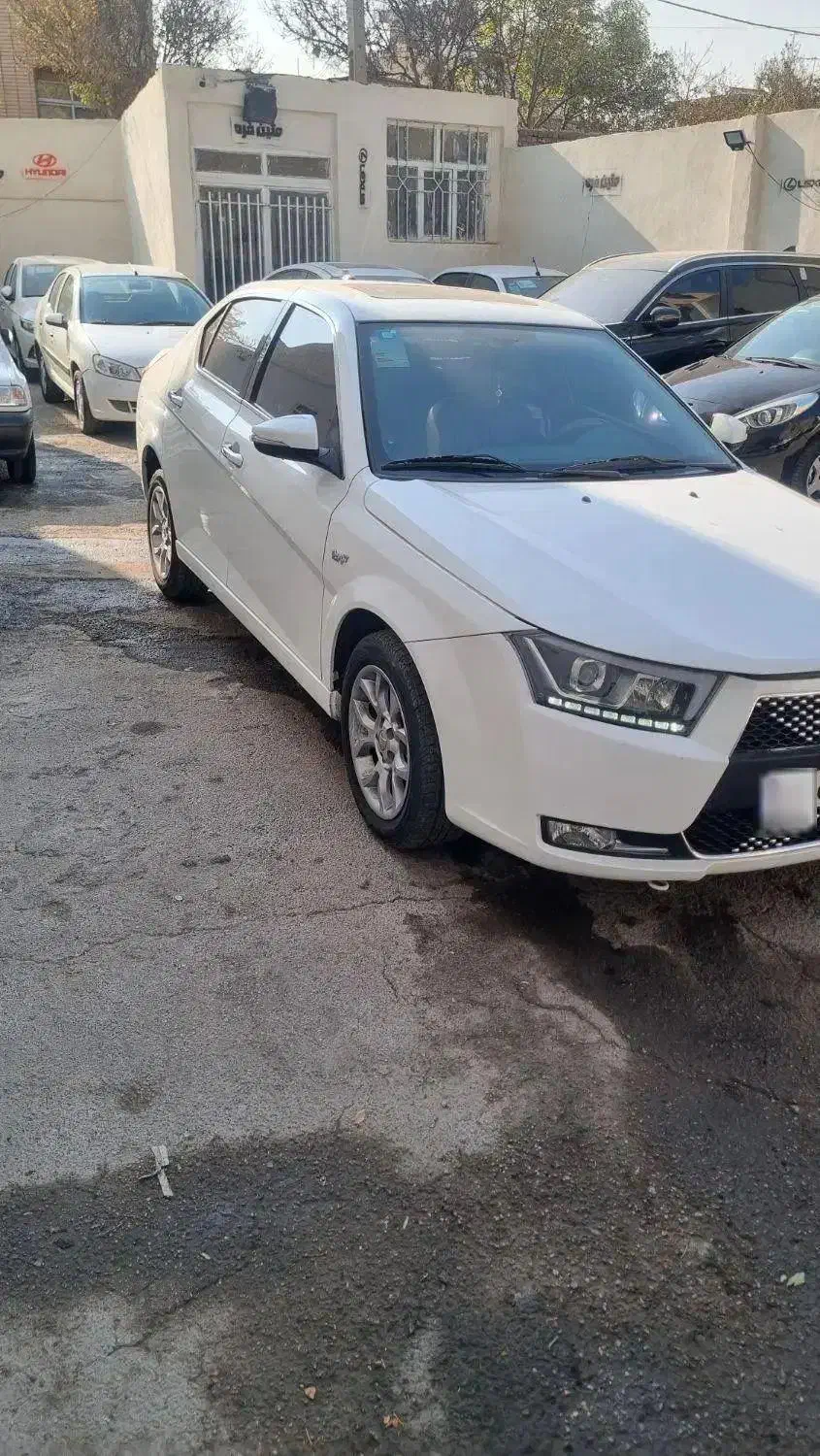 دنا پلاس ۱۴۰۱ اتوماتیک در حدنو|خودرو سواری و وانت|اصفهان, فروردین|دیوار