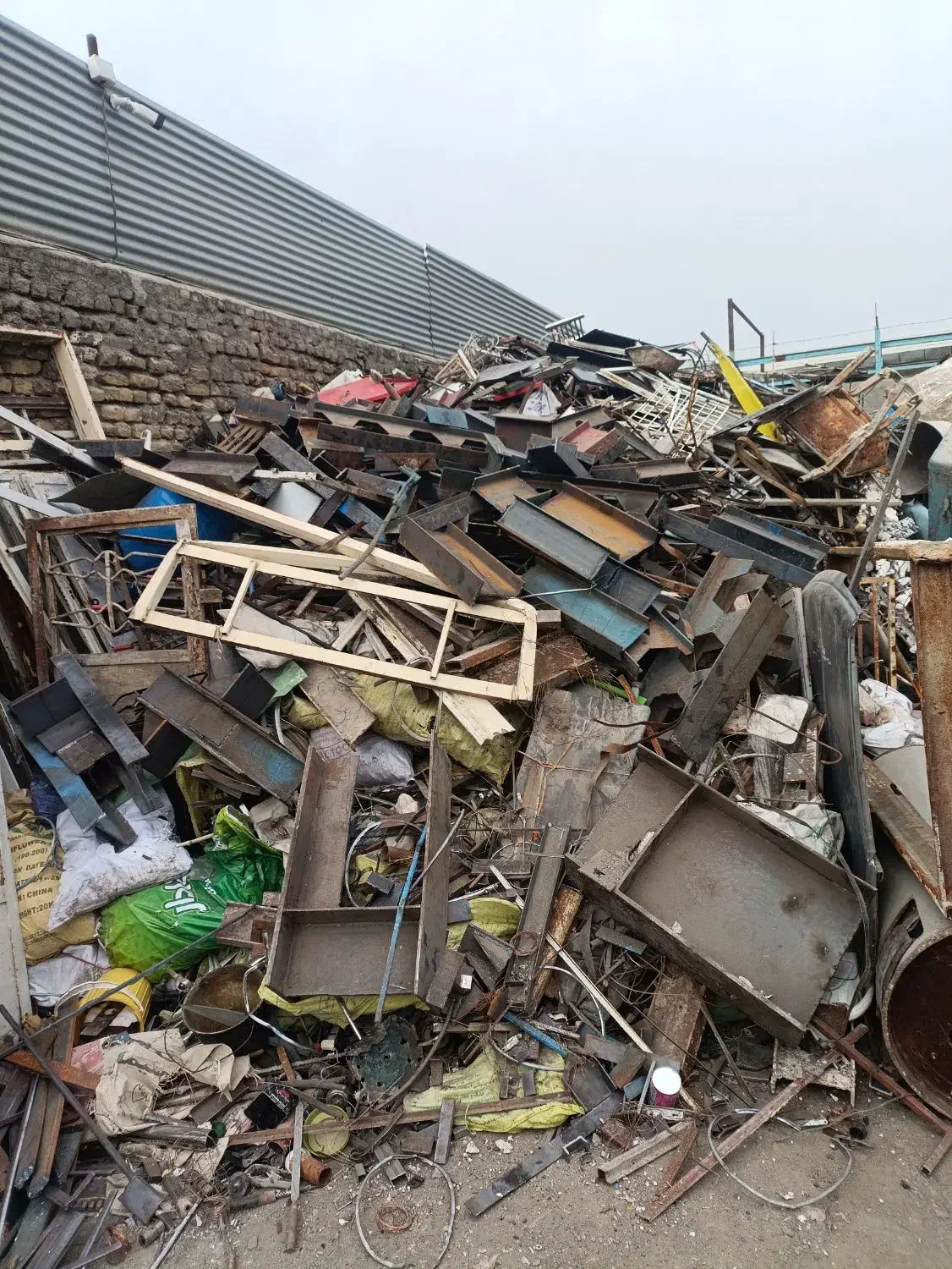 خرید و فروش ضایعات آهن چدن مس برنج آلمینیوم سماور|عمدهفروشی|مشهد, امام رضا (ع)|دیوار