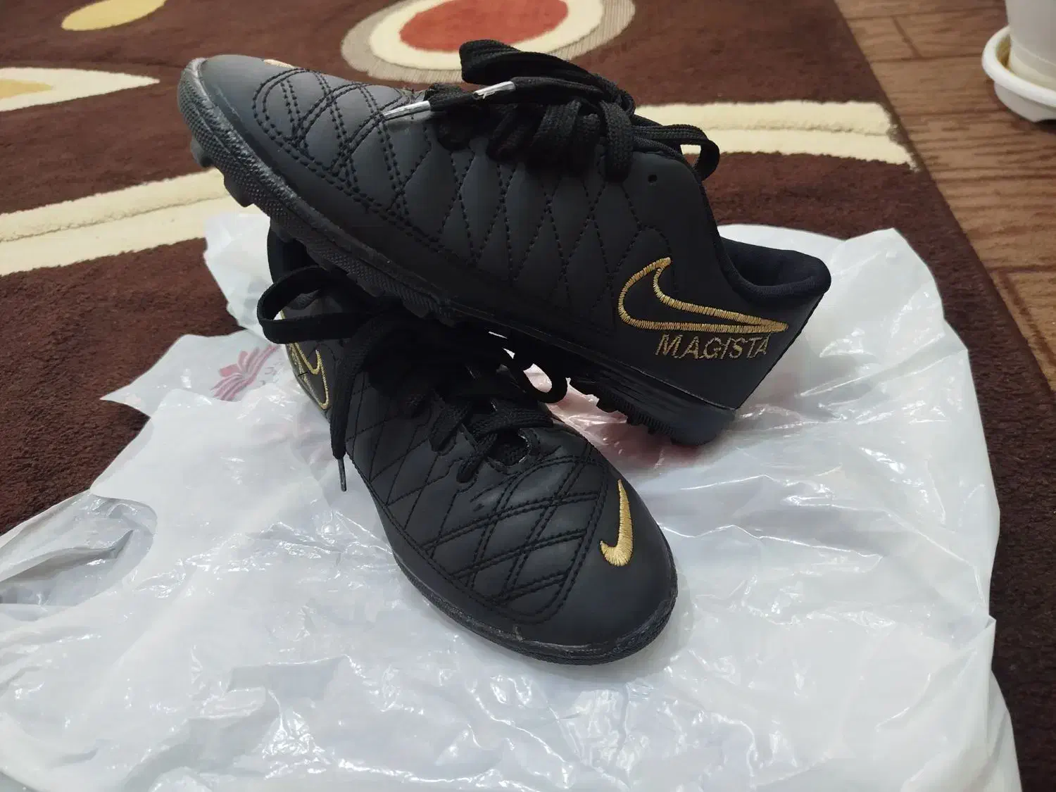 کفش فوتبالی|تجهیزات ورزشی|بوشهر, |دیوار