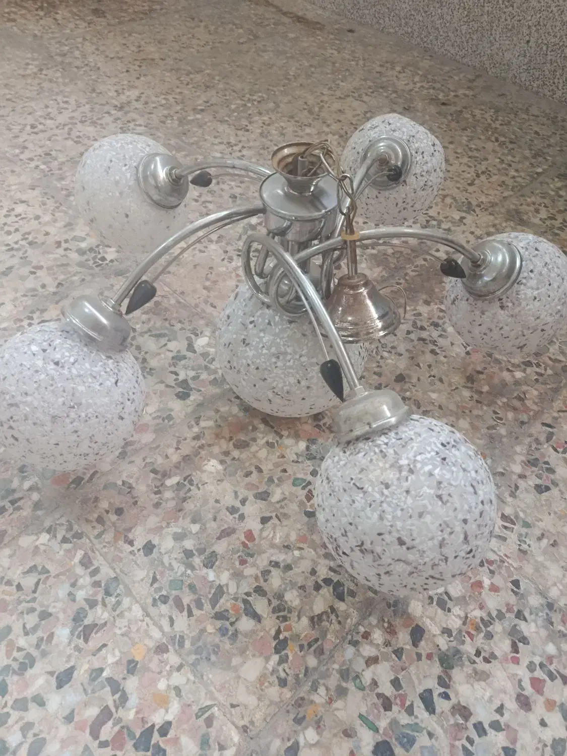 لوستر همراه با چراغ|لوستر و چراغ آویز|بندر امام خمینی, |دیوار