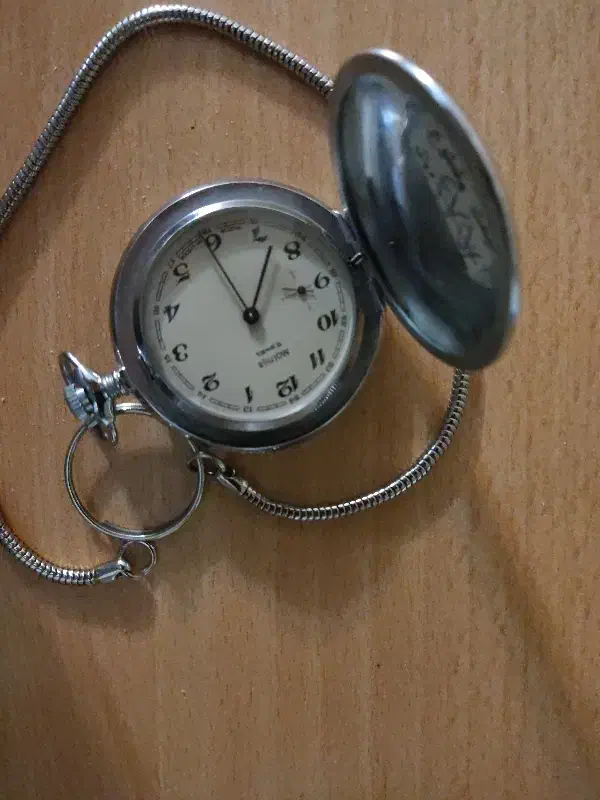 ساعت جیبی عتیقه.آکبند|کلکسیون اشیاء عتیقه|برخوار, |دیوار