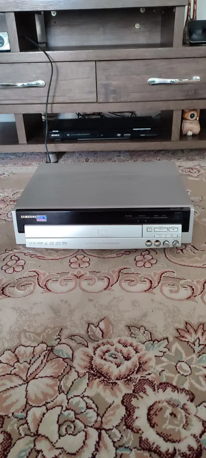 دستگاه سه دیسک سامسونگ|پخش‌کننده DVD و ویدیو|قم, باسکول|دیوار