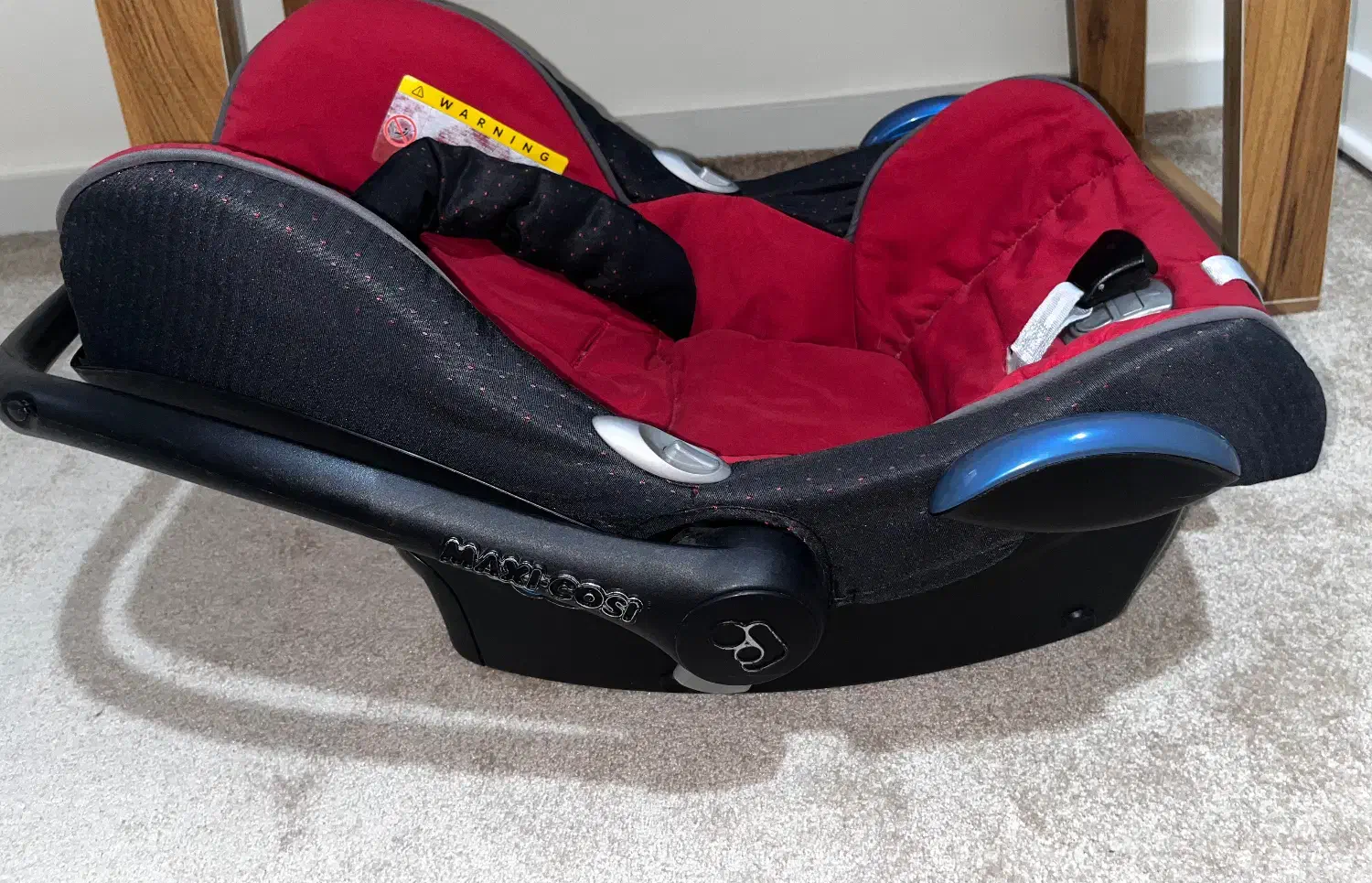 کریر و آغوشی|کالسکه و لوازم جانبی|پردیس, فاز ۱|دیوار