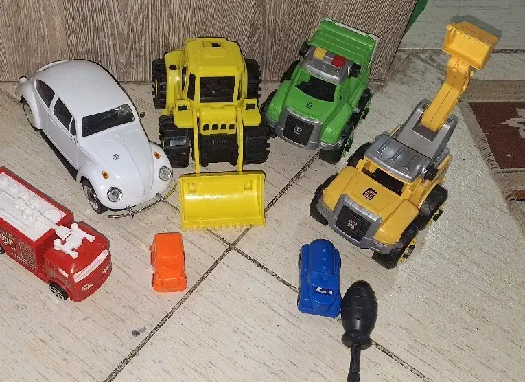 عروسک و ماشین همه با هم ۲۵۰ مقطوع|اسباب‌بازی بچه|قم, بنیاد|دیوار