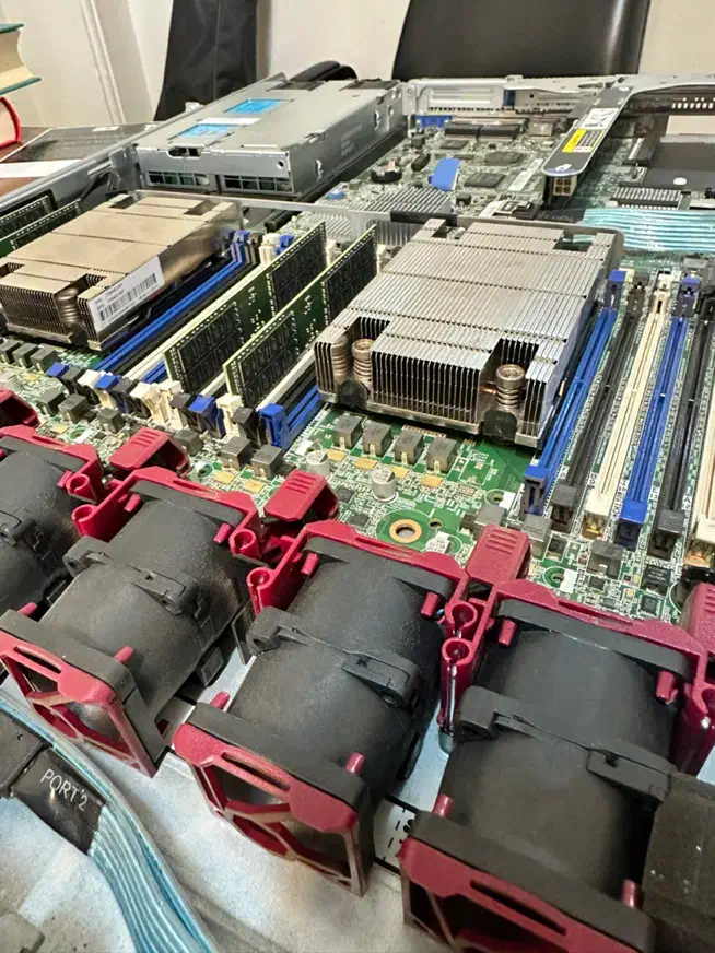 سرور DL360 g9 8sff|مودم و تجهیزات شبکه|تهران, سهروردی|دیوار