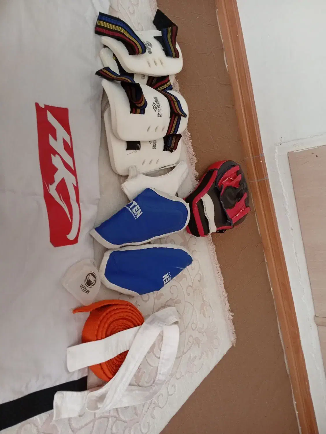 لباس باشگاه با وسایل کامل ومجهز|لباس|محمدیه-قزوین, |دیوار